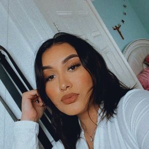 Meet your Posher, Cecilia